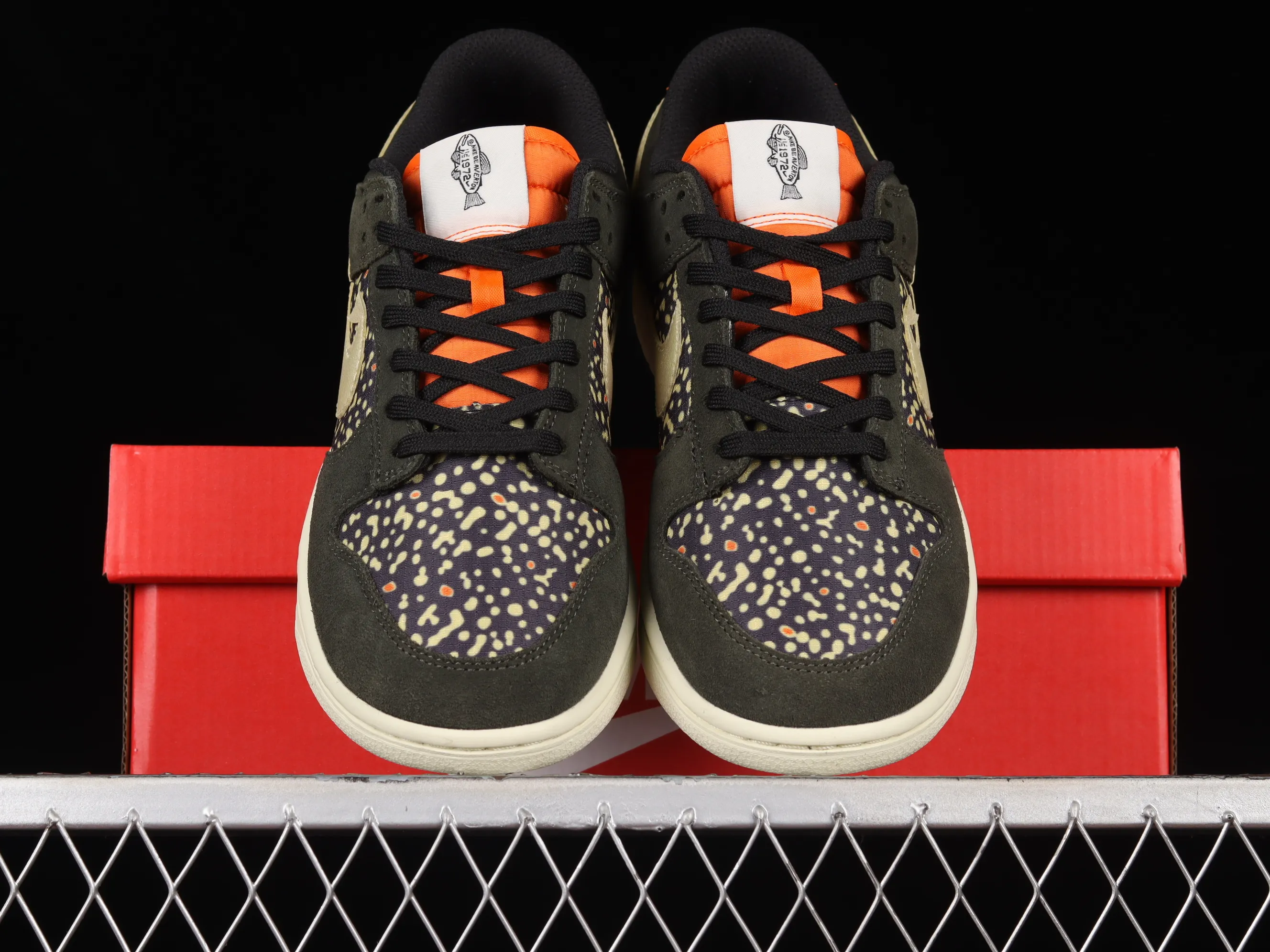 All categories Nk SB Dunk series Nk SB Dunk Low low-top sneakers Nk Dunk Low "Rainbow Trout" Yuyu joint model SB low-top casual sneakers FH7523-300